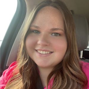 Meet your Posher, Savannah